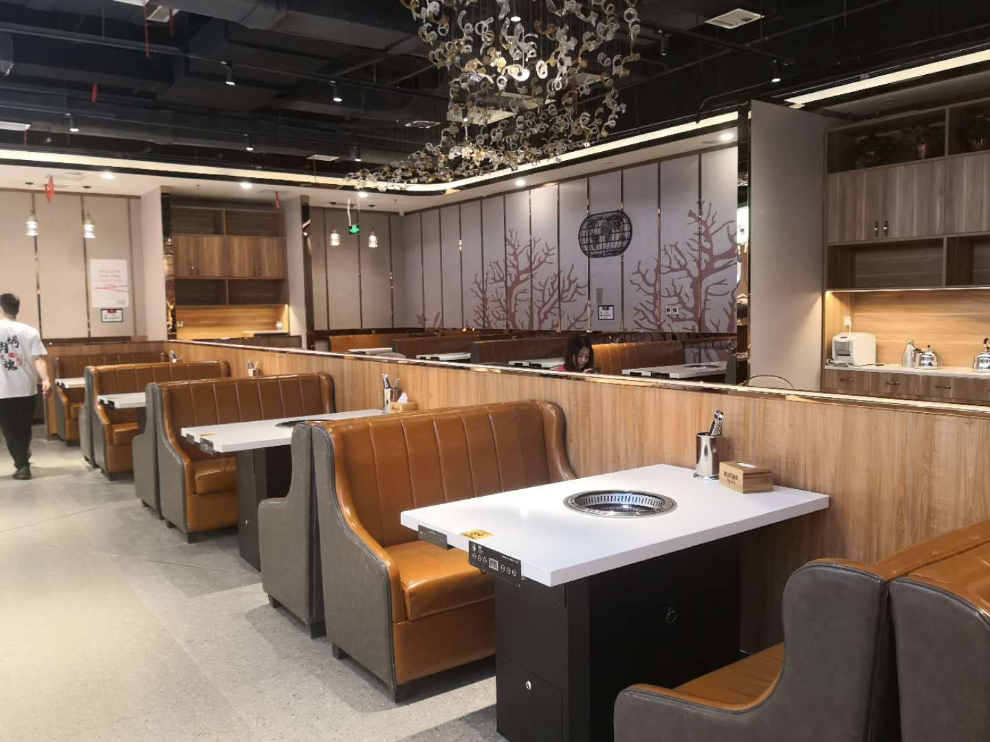 無煙燒烤設(shè)備多少錢？